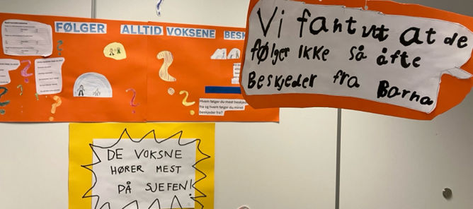 Foto: Vibecke Frøyland Plakater på en vegg