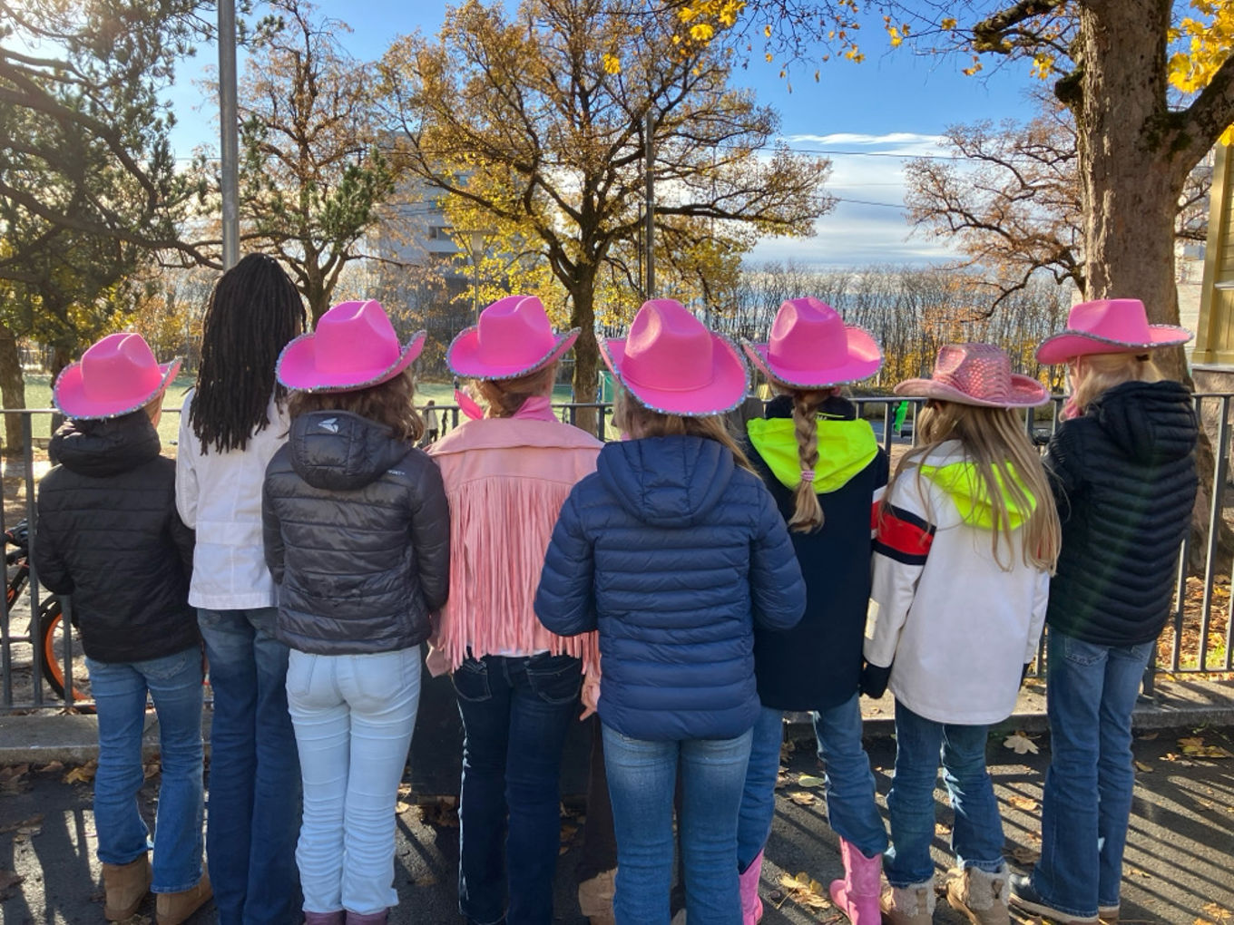 Foto: Vibecke Frøyland Elever med cowboyhatt