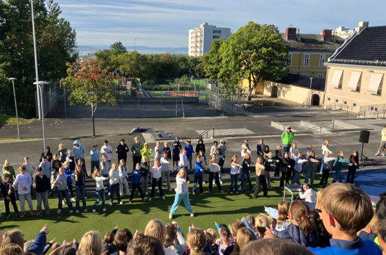 Dansing i skolegården